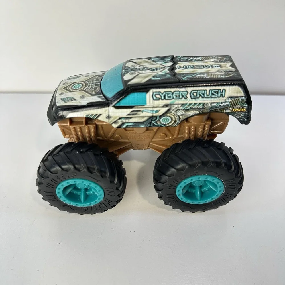 Monster Truck Lot of 4 Vehicles Light Up Body Action Fun Group 6-9 Inches Long
